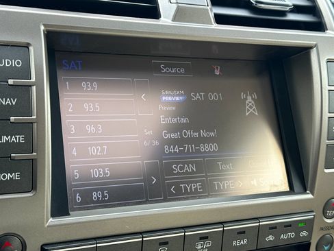 Used 2014 Lexus GX 460 Luxury AWD/4WD image 22