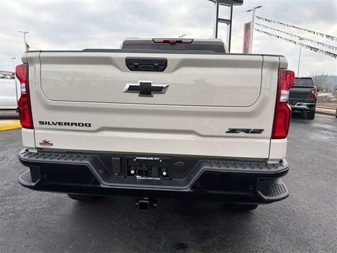 New 2026 Chevrolet Silverado 1500 ZR2 w/ Dark Appearance Package image 5