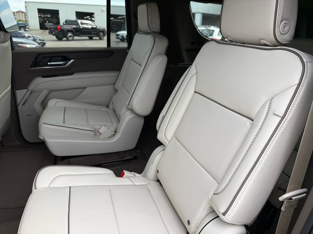 New 2026 GMC Yukon XL Denali w/ Denali Reserve Package AWD/4WD image 19