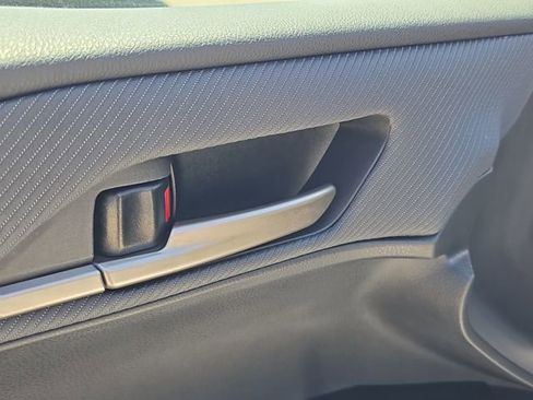 Used 2025 Toyota Camry SE FWD image 18