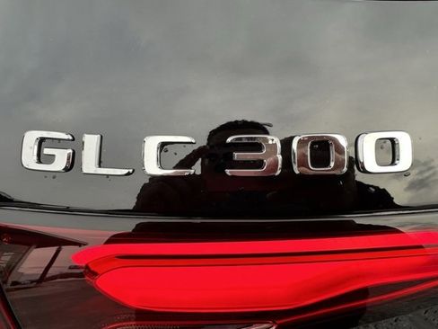 New 2026 Mercedes-Benz GLC 300 4MATIC image 9