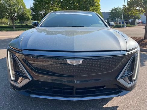 Used 2024 Cadillac Lyriq Sport AWD/4WD image 9