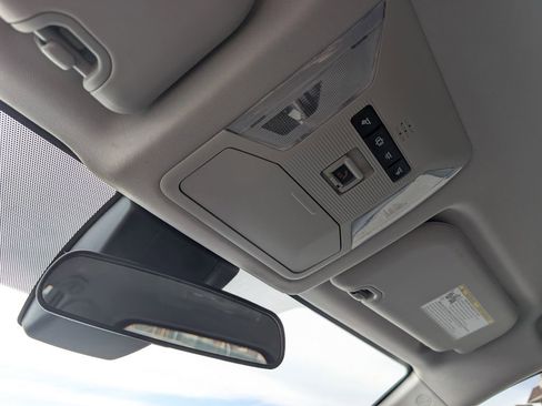 Used 2020 Toyota RAV4 LE image 27