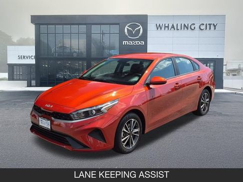 Used 2023 Kia Forte LXS FWD image 3