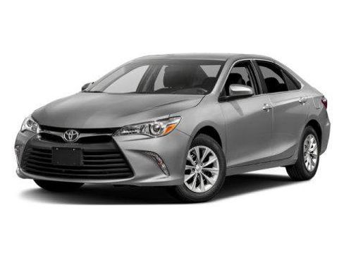 Certified 2017 Toyota Camry LE image 1