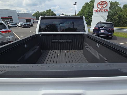 Used 2026 Toyota Tacoma SR5 RWD image 7