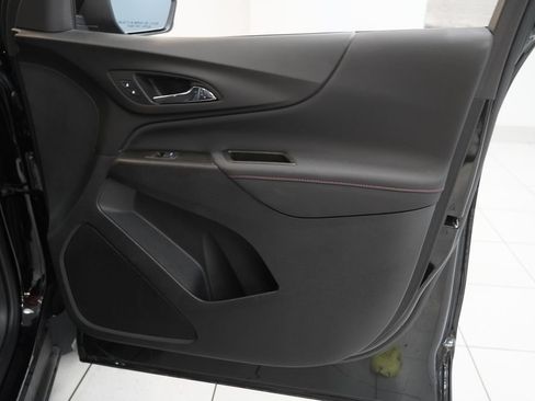 Used 2023 Chevrolet Equinox RS w/ LPO, Floor Liner Package FWD image 35