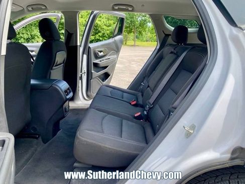 Used 2024 GMC Terrain SLE AWD/4WD image 34