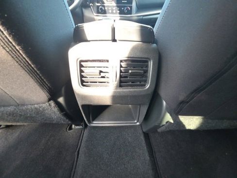 Used 2023 Nissan Rogue S image 24