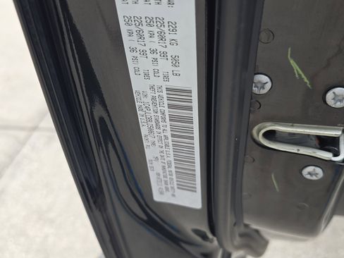 Used 2020 Jeep Cherokee Latitude image 34