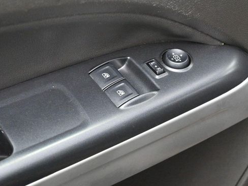Used 2015 Chevrolet Colorado LT w/ LT Convenience Package AWD/4WD image 16