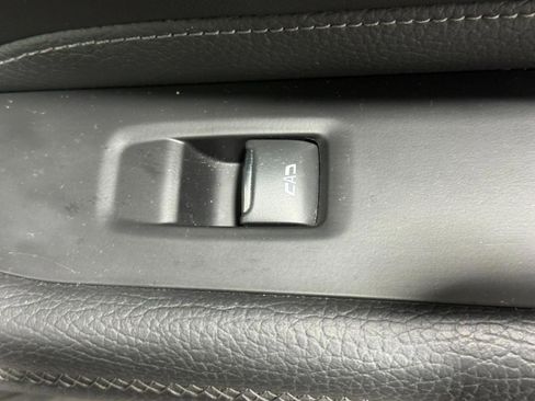 Used 2021 GMC Yukon Denali image 24