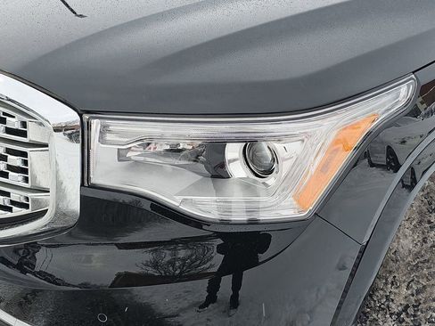 Used 2018 GMC Acadia Denali w/ Technology Package AWD/4WD image 31