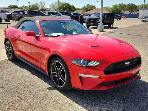 Used 2023 Ford Mustang Premium image 4