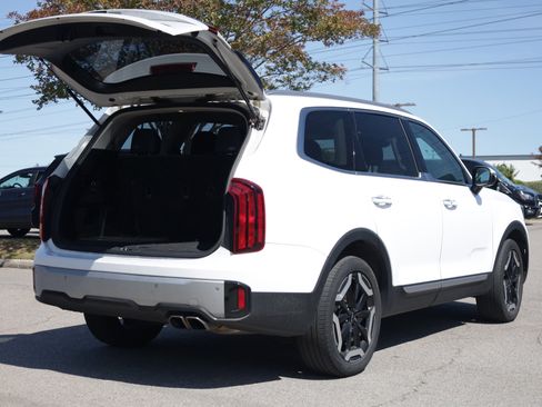 Used 2023 Kia Telluride S AWD/4WD image 3