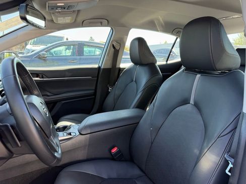 Used 2024 Toyota Camry XSE FWD image 13