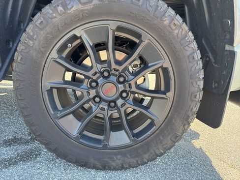 Used 2024 Toyota Tundra Limited image 11