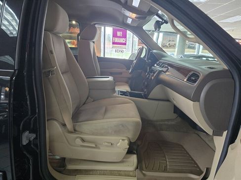Used 2014 Chevrolet Suburban LS w/ All-Star Edition AWD/4WD image 16