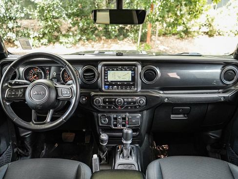 Used 2022 Jeep Gladiator Sport AWD/4WD image 12