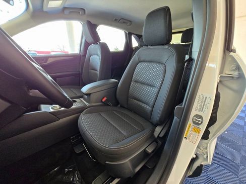 New 2025 Ford Escape Active w/ Cold Weather Package image 9