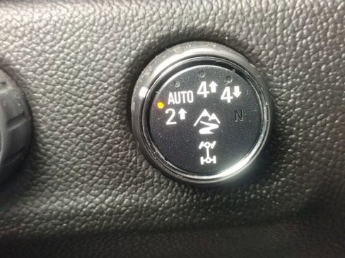 Used 2020 Chevrolet Colorado ZR2 image 35