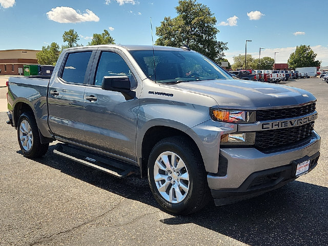 Used 2021 Chevrolet Silverado 1500 Custom w/ LPO, Blackout Package RWD image 6