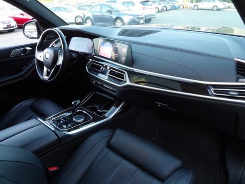 Used 2021 BMW X7 xDrive40i w/ Premium Package image 19