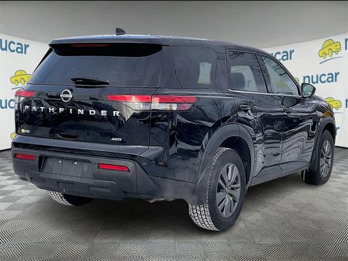 Used 2024 Nissan Pathfinder S image 6