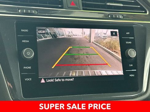 Used 2022 Volkswagen Tiguan SE R-Line AWD/4WD image 18