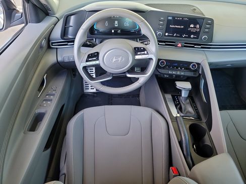 Certified 2025 Hyundai Elantra Sport FWD image 7