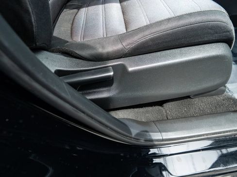 Used 2018 Honda CR-V LX image 14