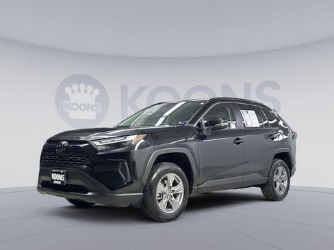 Used 2024 Toyota RAV4 XLE image 1