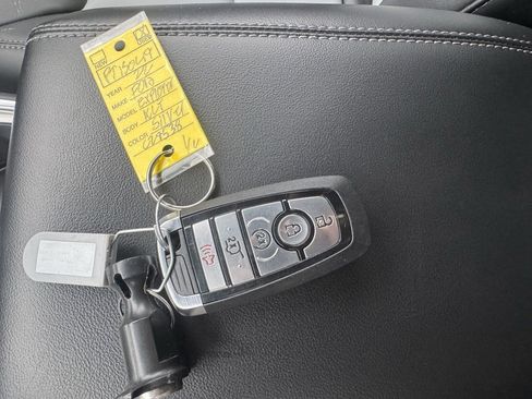 Used 2022 Ford Explorer XLT w/ Equipment Group 202A image 12