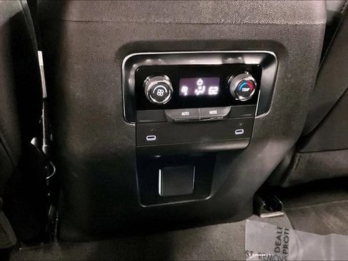Used 2025 Chevrolet Tahoe LT AWD/4WD image 33