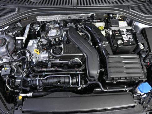 Used 2025 Volkswagen Jetta SEL FWD image 34