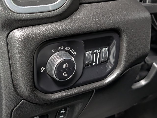 Used 2023 RAM 1500 Laramie AWD/4WD image 16