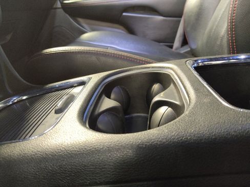 Used 2017 Dodge Grand Caravan GT image 26