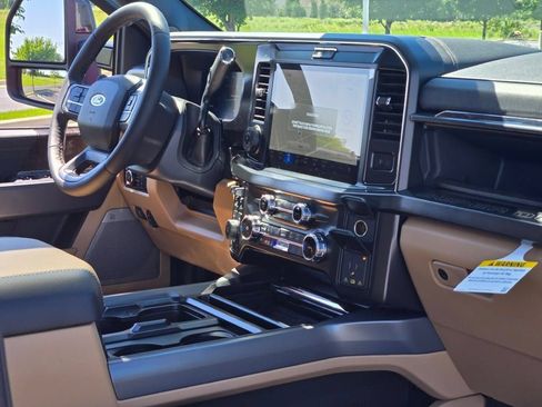 New 2026 Ford F350 Lariat w/ Black Appearance Package AWD/4WD image 9