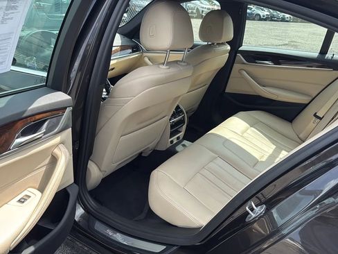 Used 2017 BMW 530i xDrive image 28