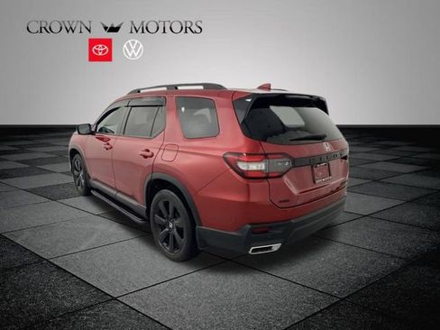 Used 2025 Honda Pilot Black Edition image 4