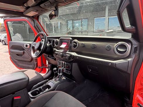 Used 2019 Jeep Wrangler Unlimited Rubicon AWD/4WD image 19