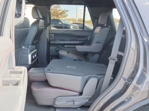 Certified 2024 Ford Expedition Limited image 30