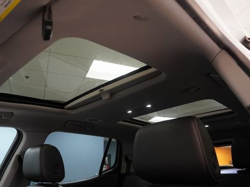 Used 2017 GMC Acadia SLT image 4