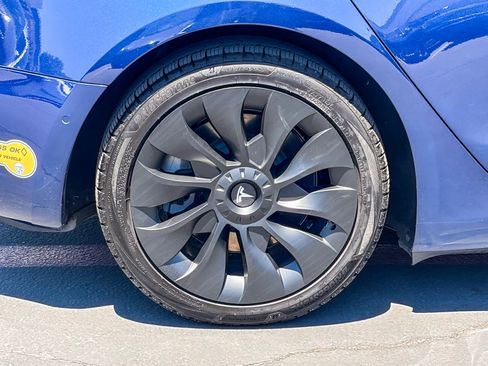 Used 2022 Tesla Model 3 Long Range AWD/4WD image 10