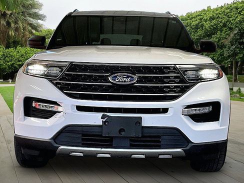 Used 2020 Ford Explorer XLT w/ Equipment Group 202A RWD image 2