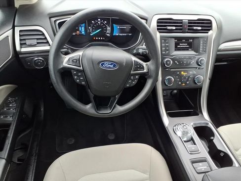 Used 2018 Ford Fusion S FWD image 14