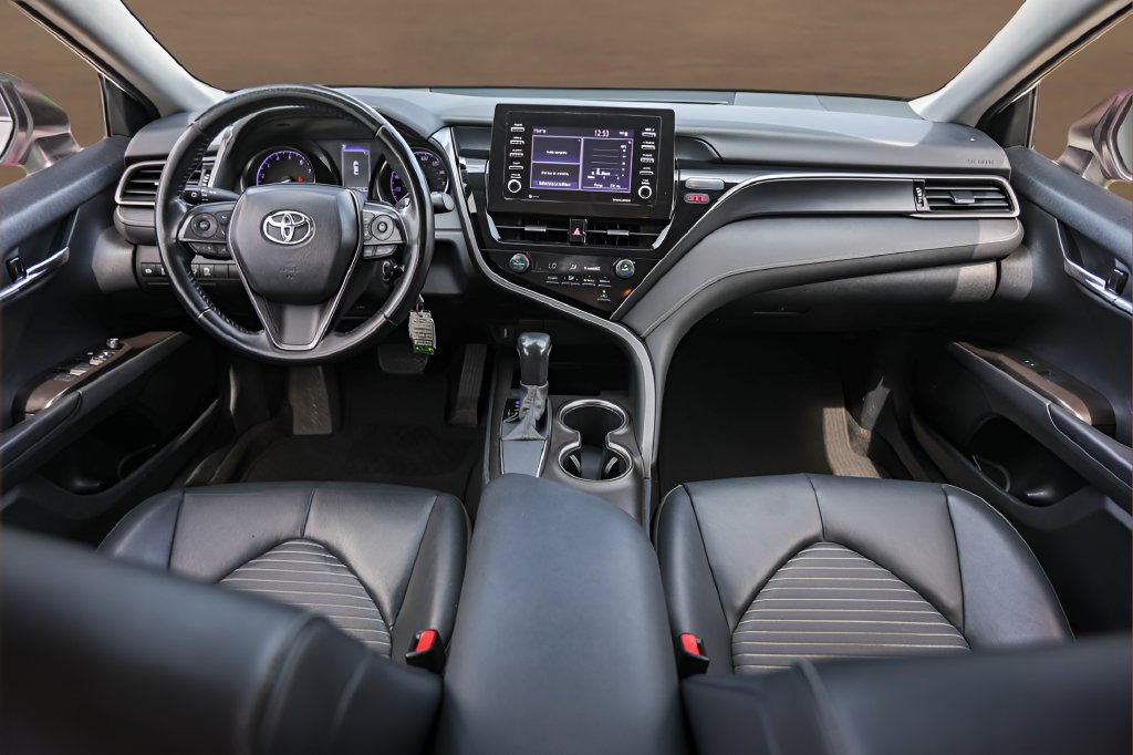 Used 2021 Toyota Camry SE FWD image 24
