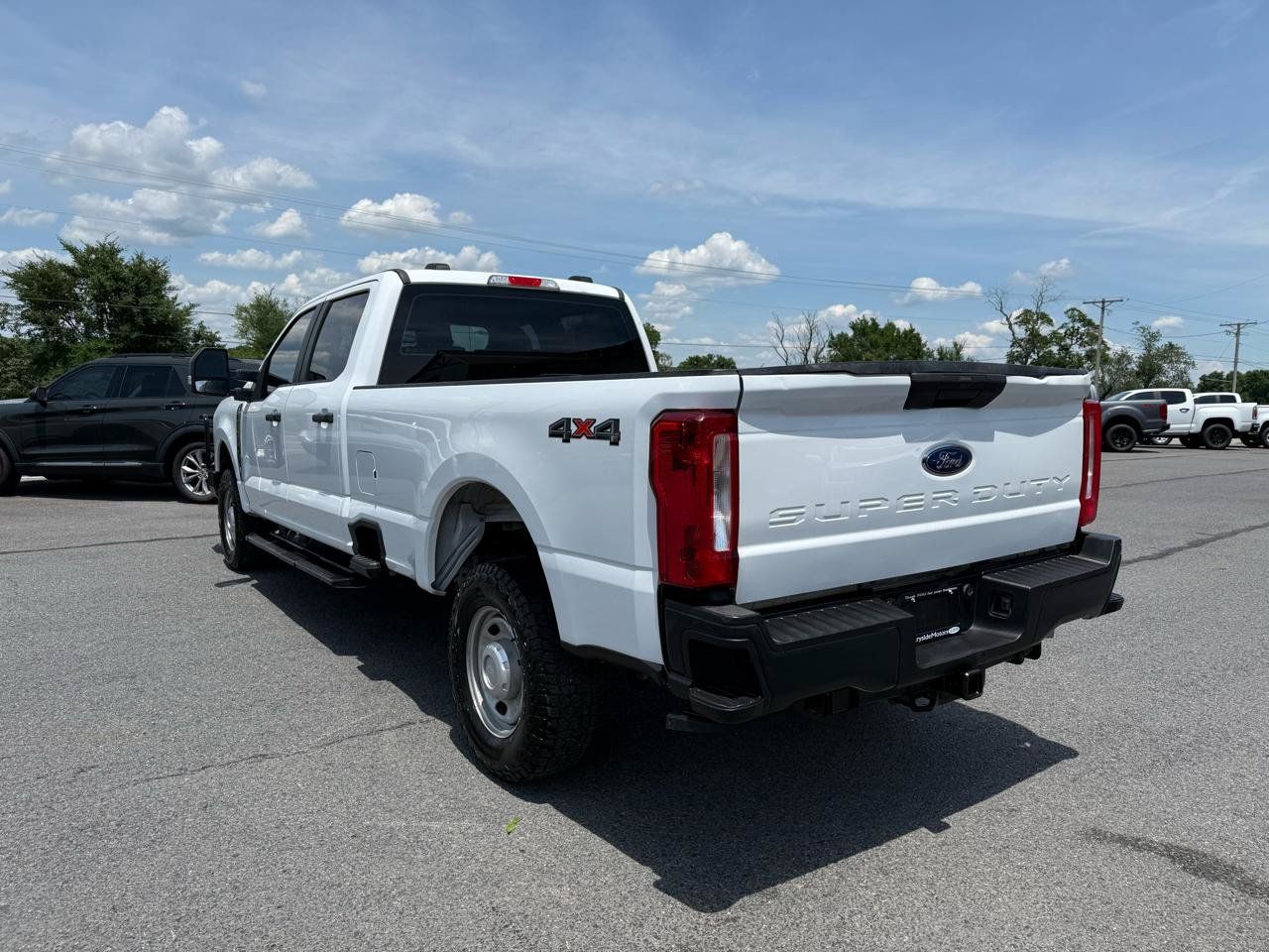 Used 2023 Ford F250 XL w/ XL Off-Road Package AWD/4WD image 4