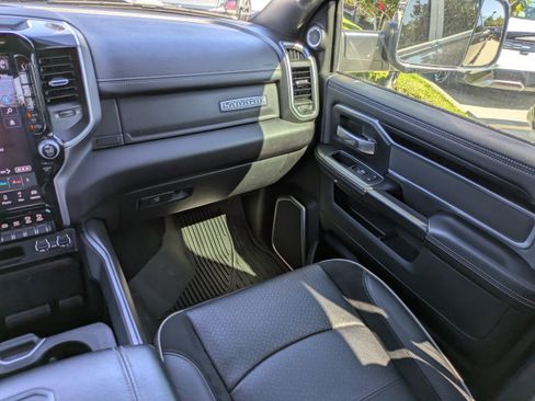 Used 2022 RAM 2500 Laramie image 14