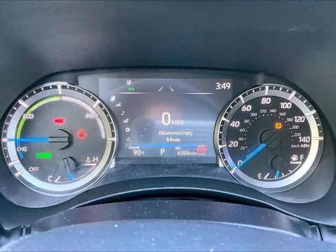 Used 2024 Toyota Highlander XLE AWD/4WD image 12